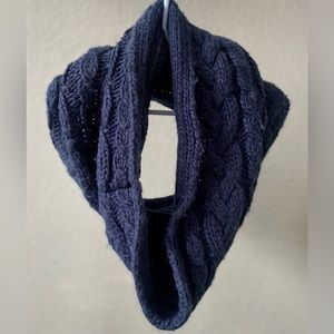 Bass scarf